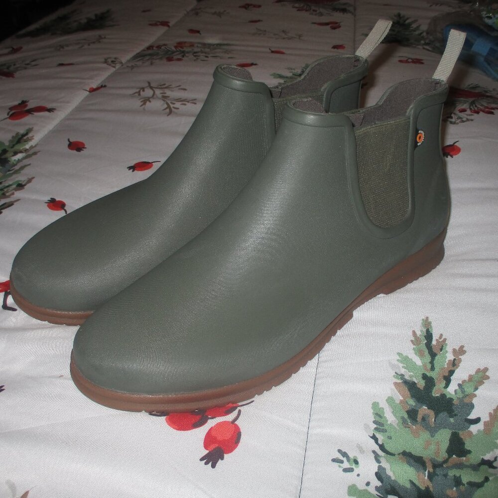 Women's BOGS Ankle Boots size 11 Olive Green - Picture 1 of 8